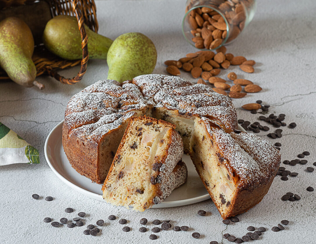 Tarta de peras, almendras y chocolate