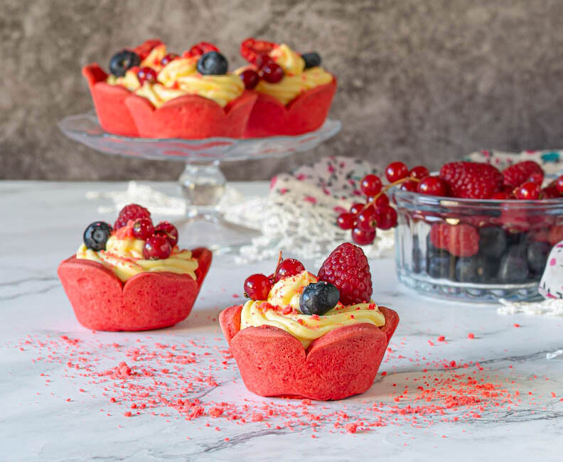 Tartaletas de crema y fruta