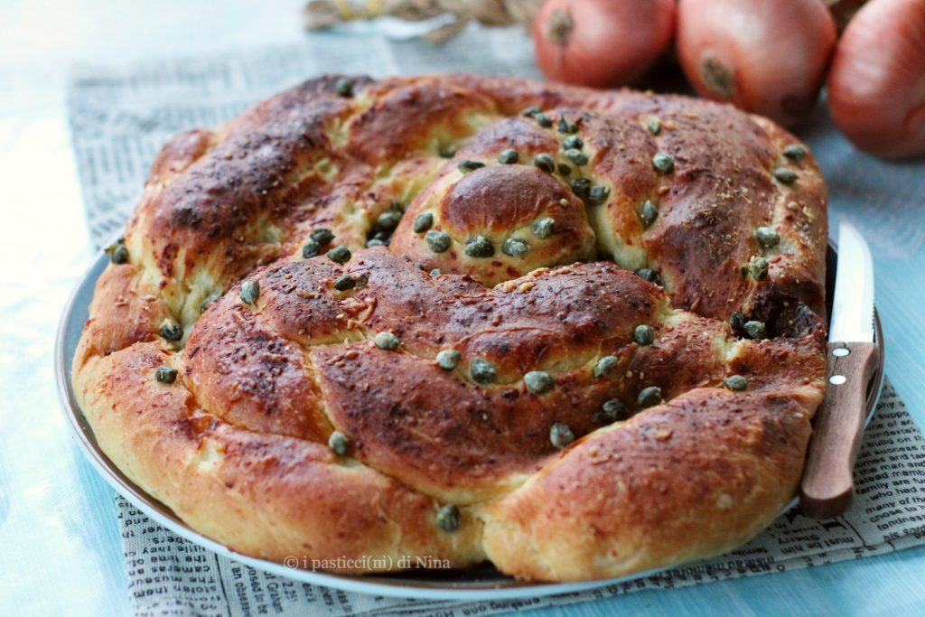 Brioche enrollada de cebolla esponjosa aperitivo o plato único i pasticcini di Nina