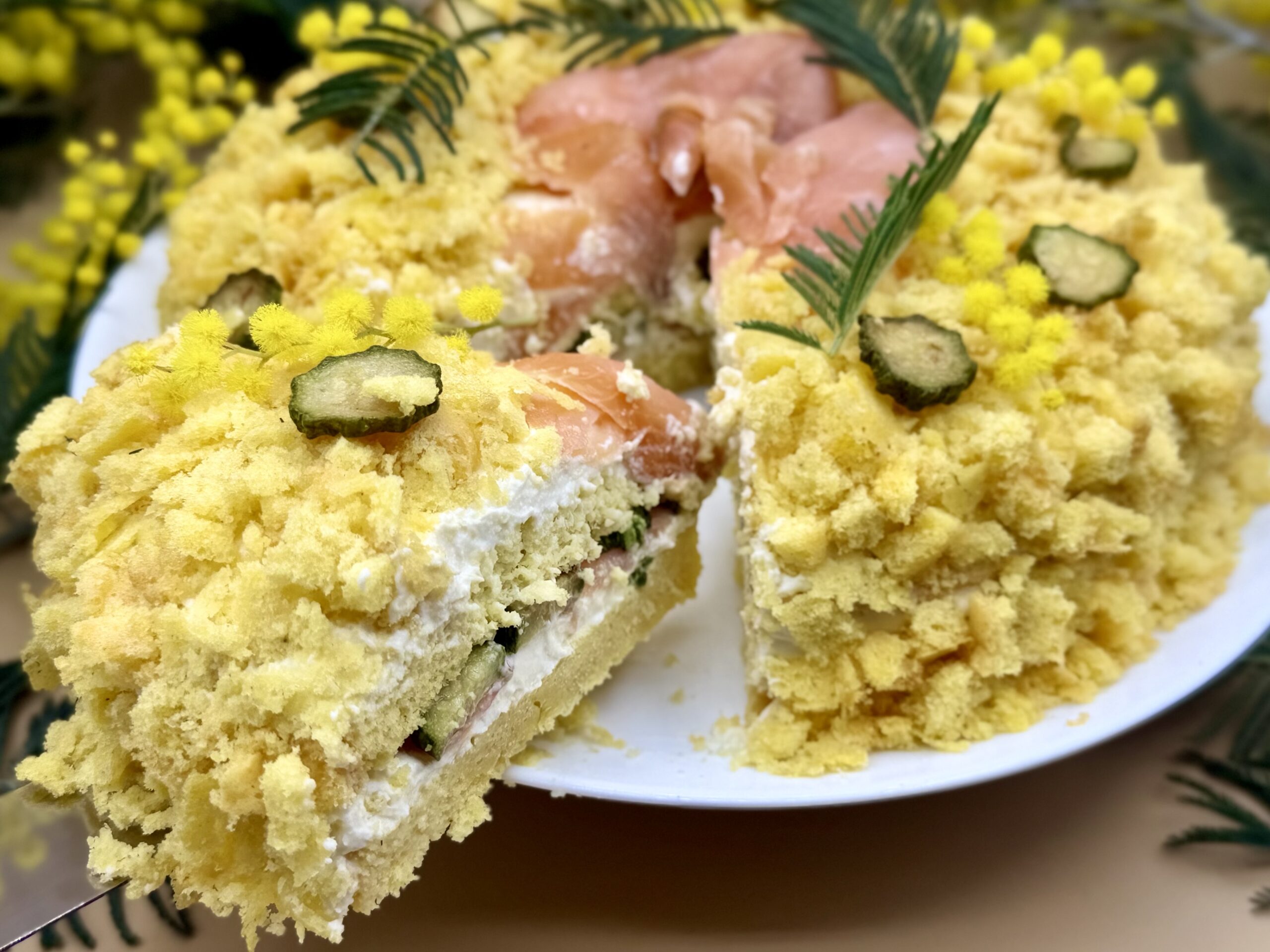 Tarta mimosa salada de salmón: el entrante espectacular perfecto