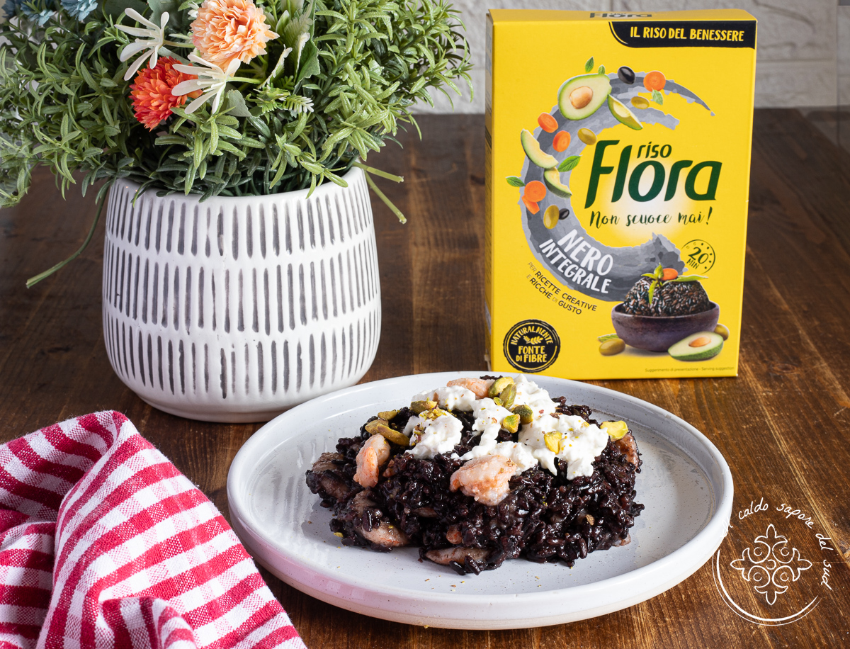 Arroz negro con gambas y burrata