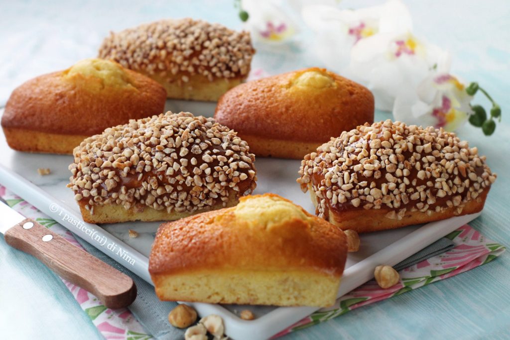 Mini plumcake de avellanas sencillos, aromáticos y esponjosos i pasticcini di Nina