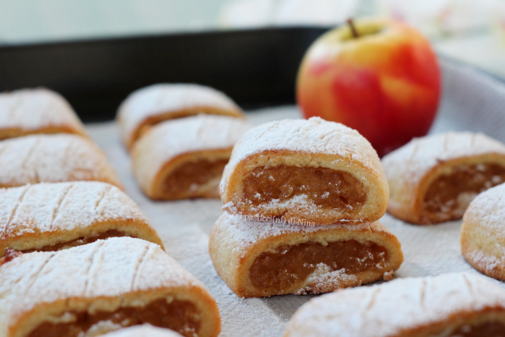 MINI STRUDEL DE MASA FROLLA CON MANZANAS CARAMELIZADAS