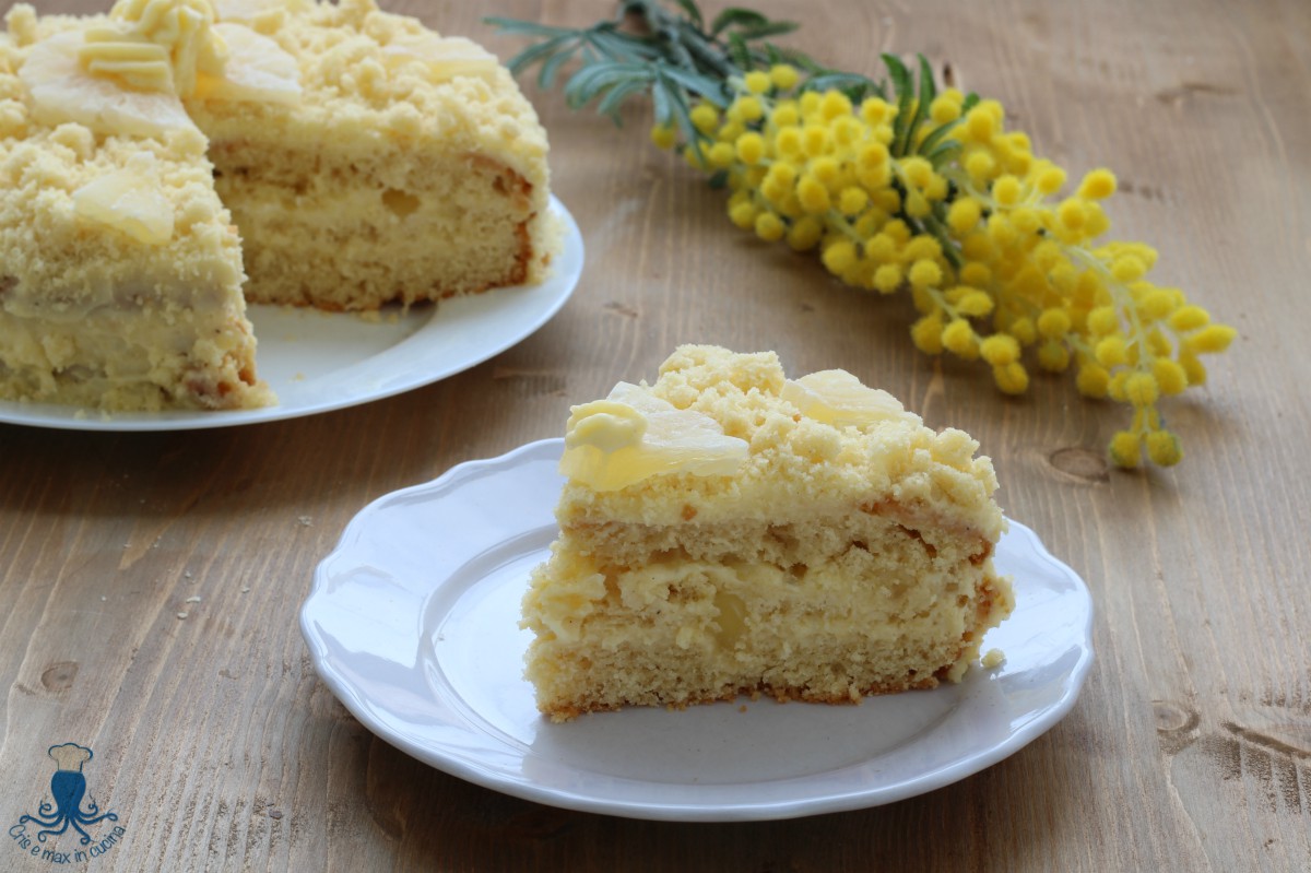 Tarta mimosa con piña confitada, receta refinada y deliciosa