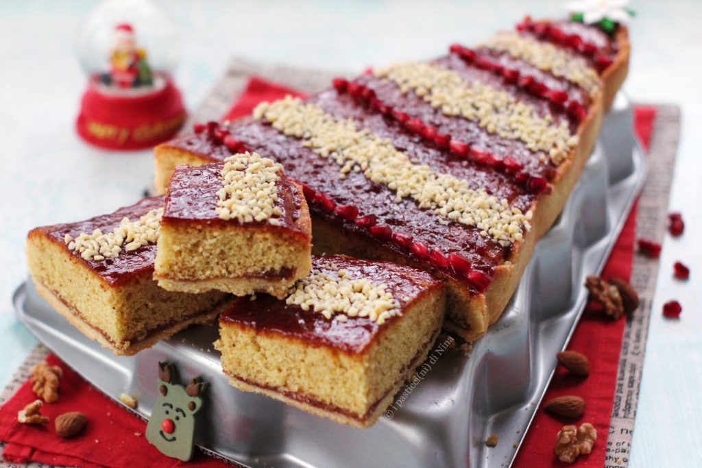 Tarta navideña de frutos secos, dulce con forma de árbol de Navidad i pasticcini di Nina