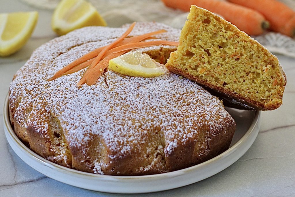 Tarta ACE esponjosa con aceite de oliva, sana y natural.