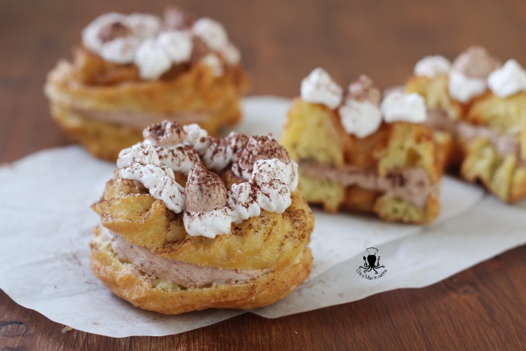 Zeppole fritas de coco con nata y Nutella