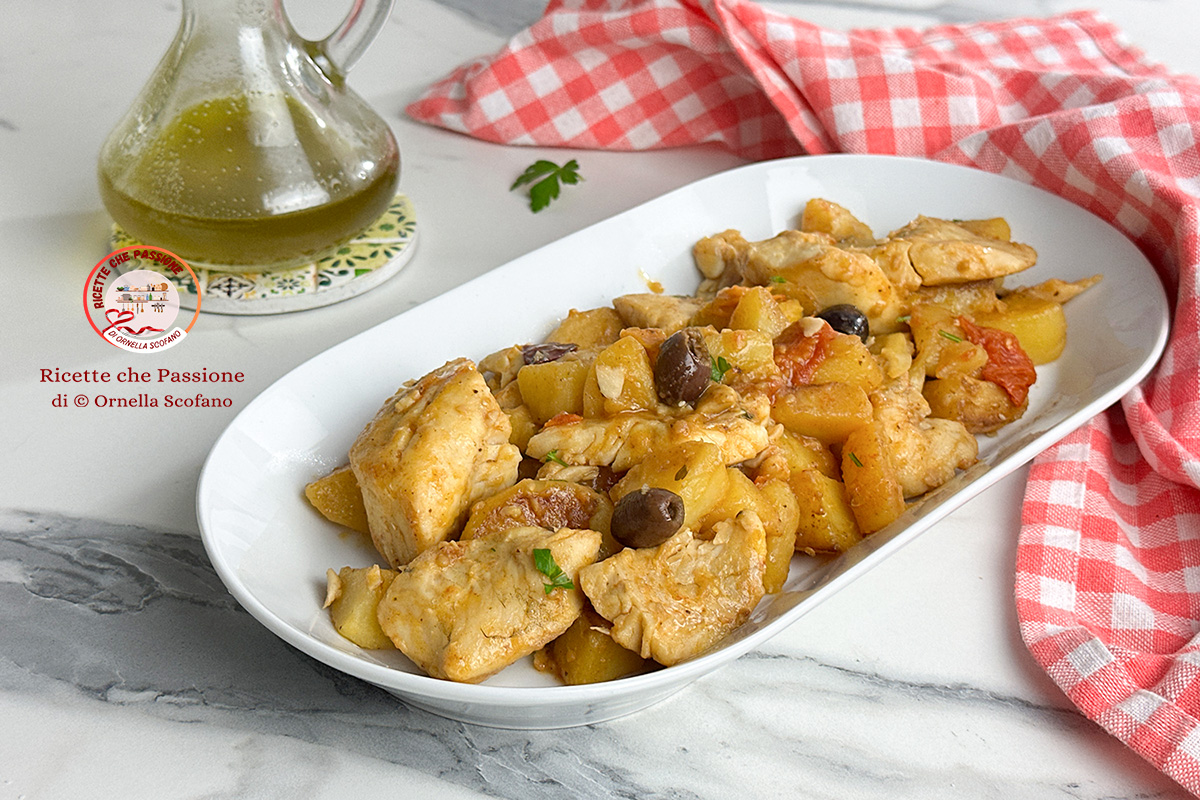 Bacalao con patatas guisadas en sartén: rápido y sabroso