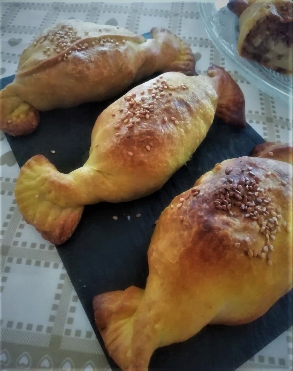 Caramelos rústicos de patatas y salchicha