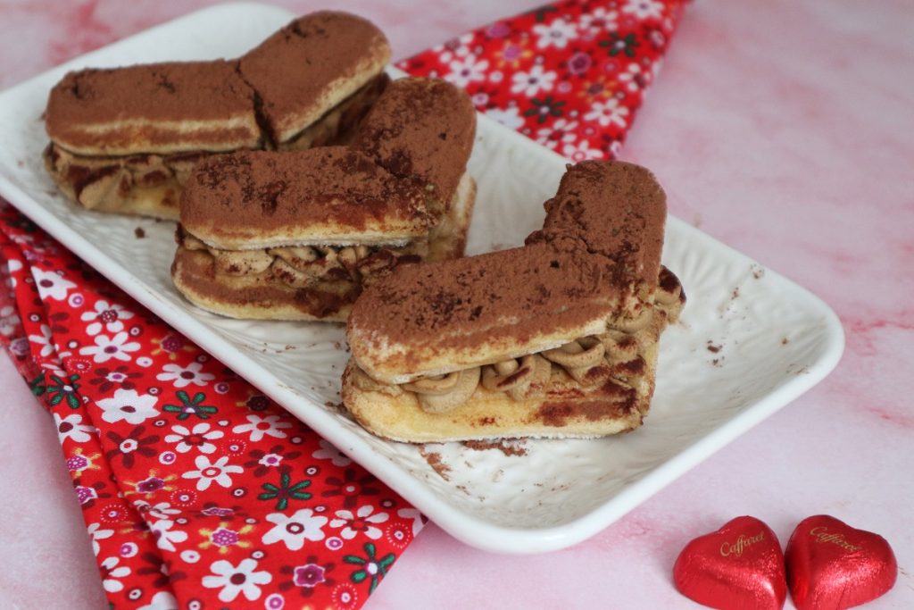 Corazones de tiramisú