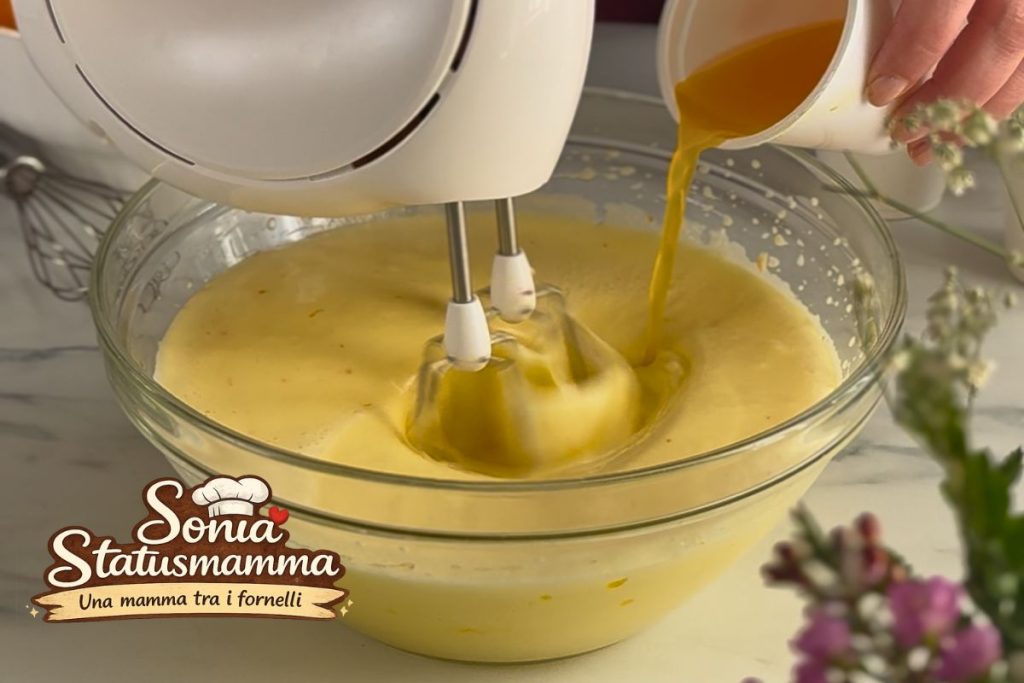 Masa de la tarta 7 vasitos con zumo de naranja y aceite de semillas.