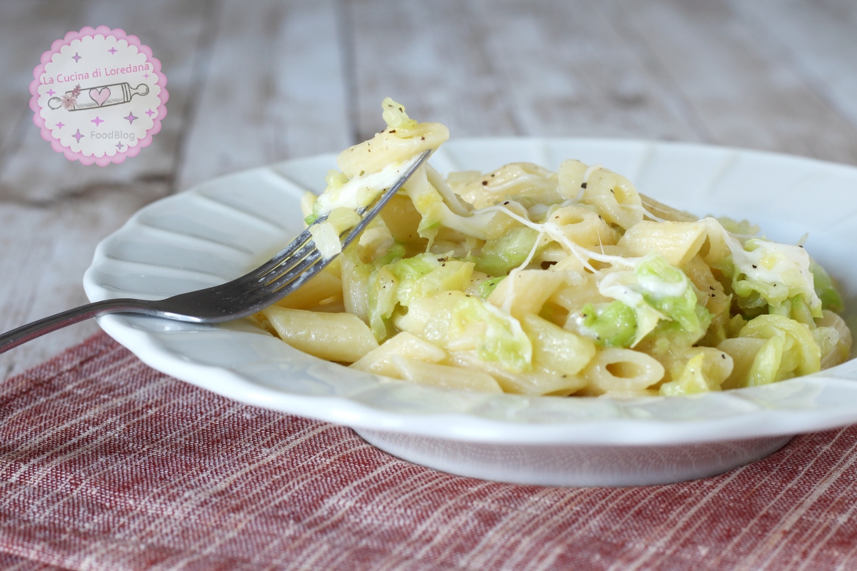 PASTA CON VERZA Y PATATAS buenísima con mozzarella fundente