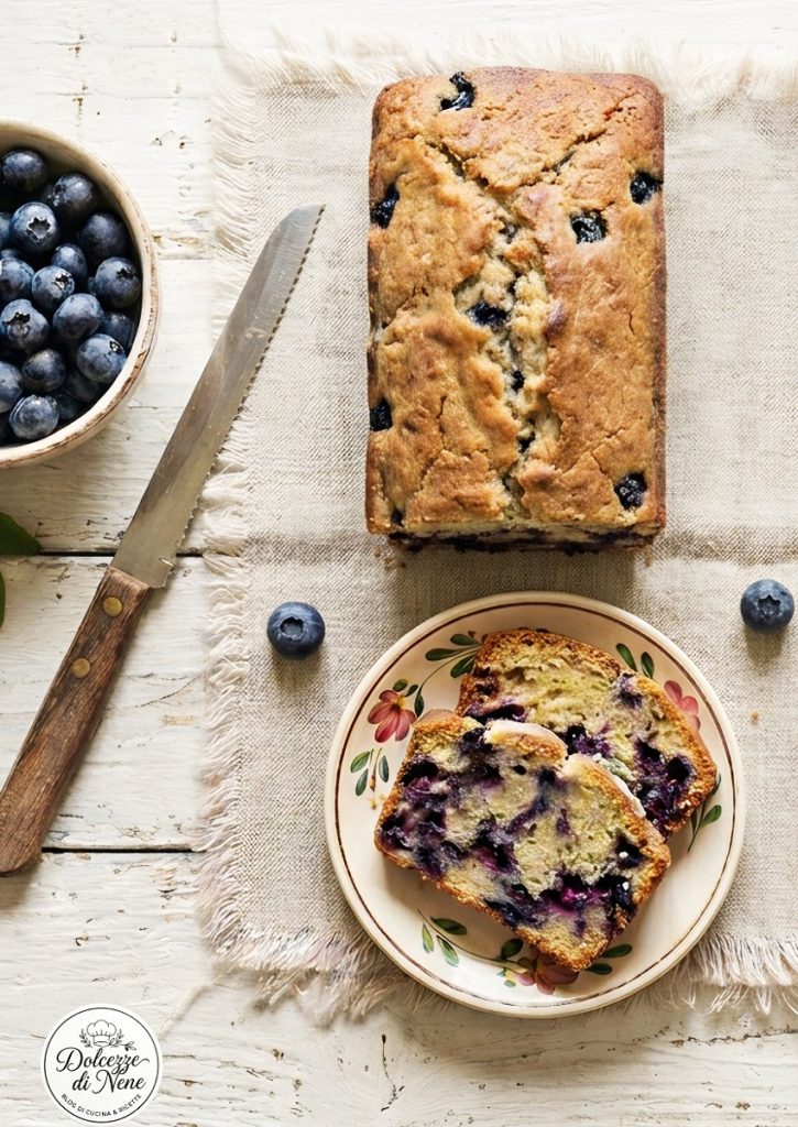 Plumcake de yogur y arándanos