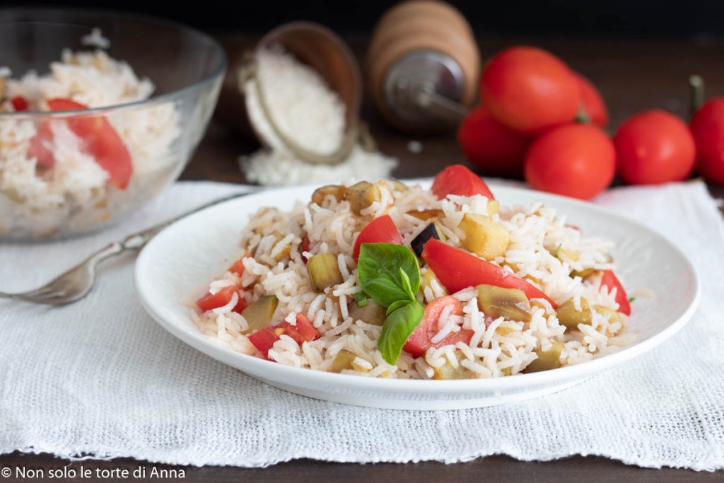 Arroz basmati con berenjenas y tomates