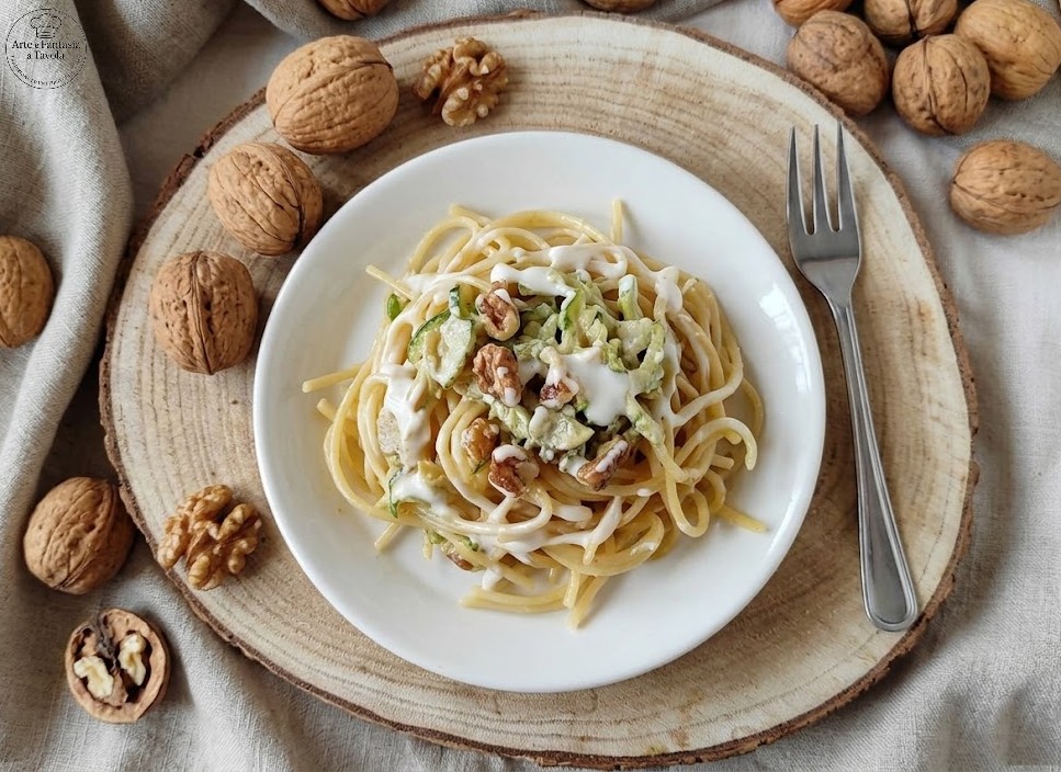 Espaguetis Calabacín y Nueces con Nata