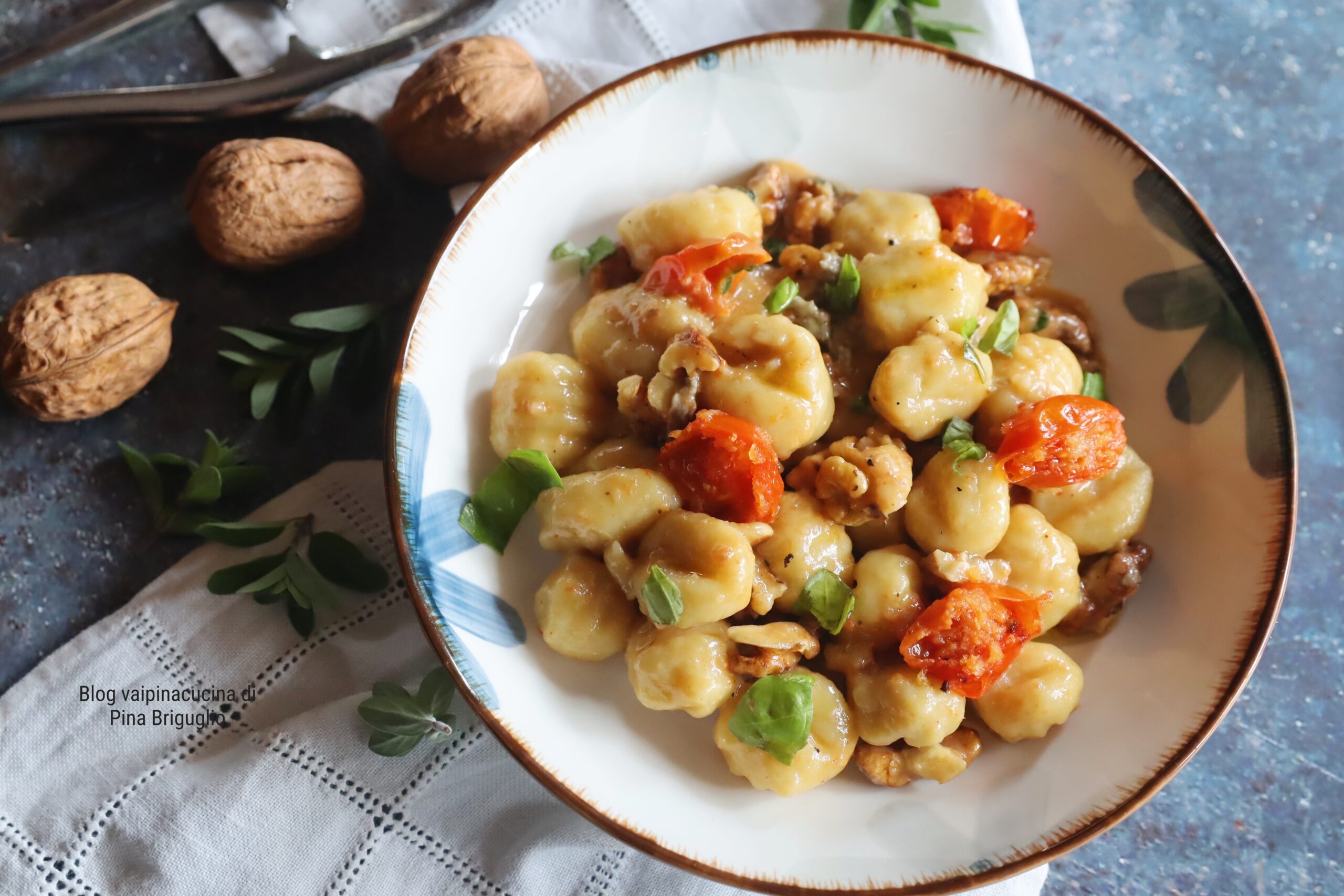 Ñoquis gorgonzola y nueces