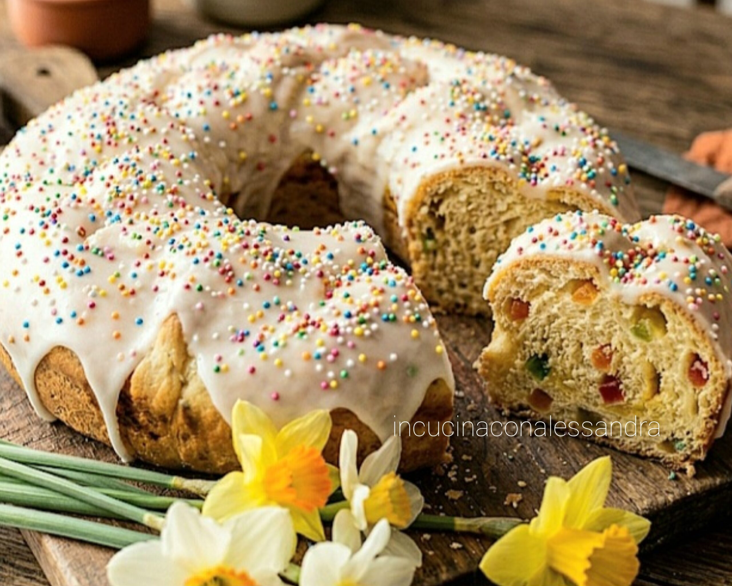 Casatiello dulce con frutas confitadas sin manteca de cerdo
