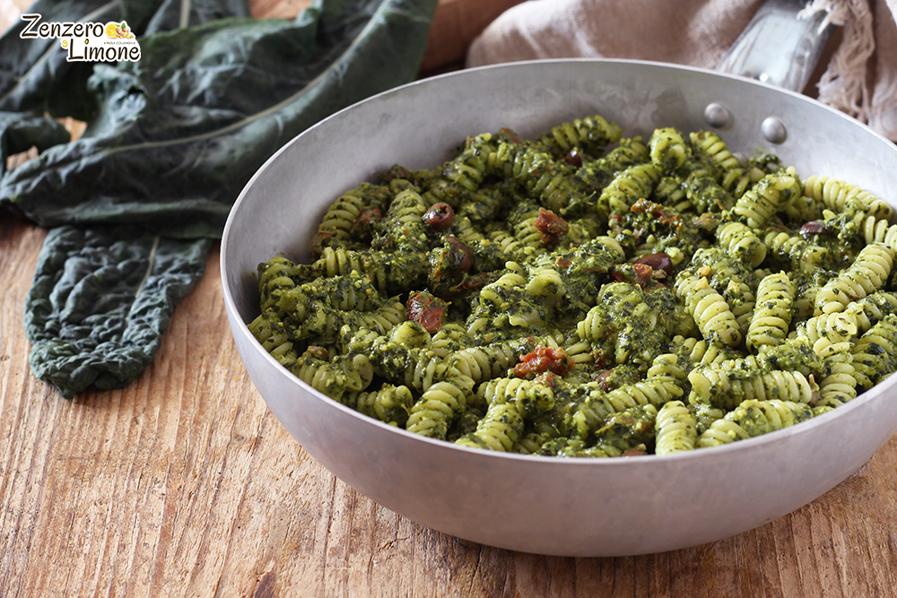 Pasta cremosa al cavolo nero