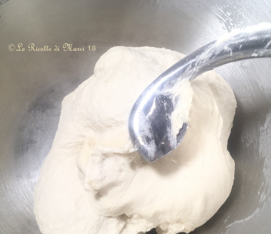 Pizza Margherita al plato