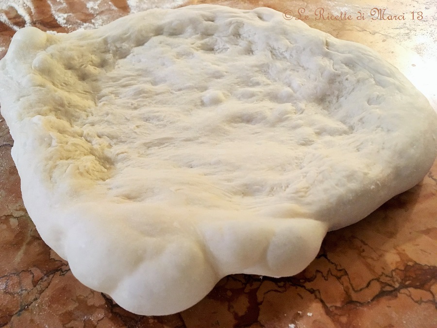 Pizza Margherita al plato