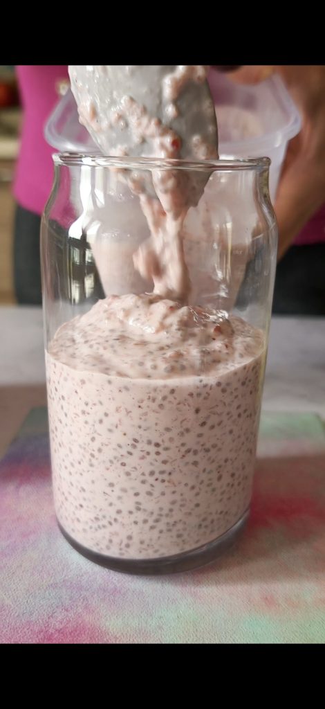 Alternamos una capa de fresas y una de matcha