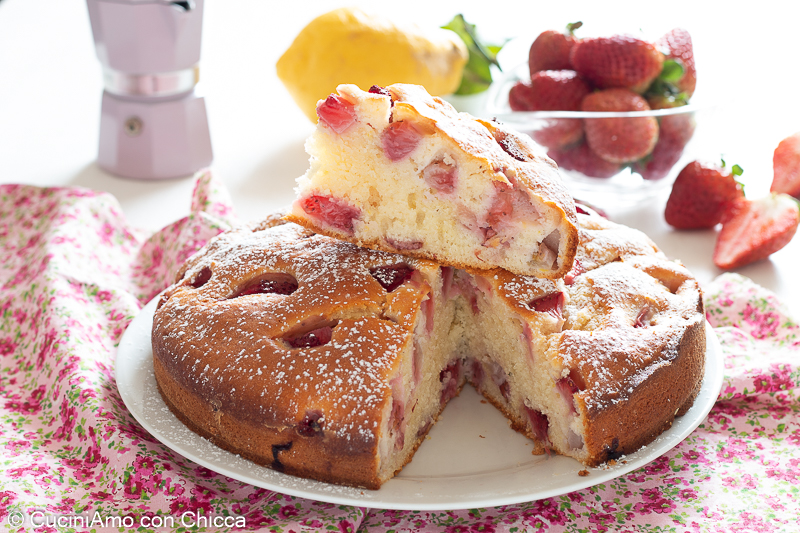 Tarta de yogur y fresas