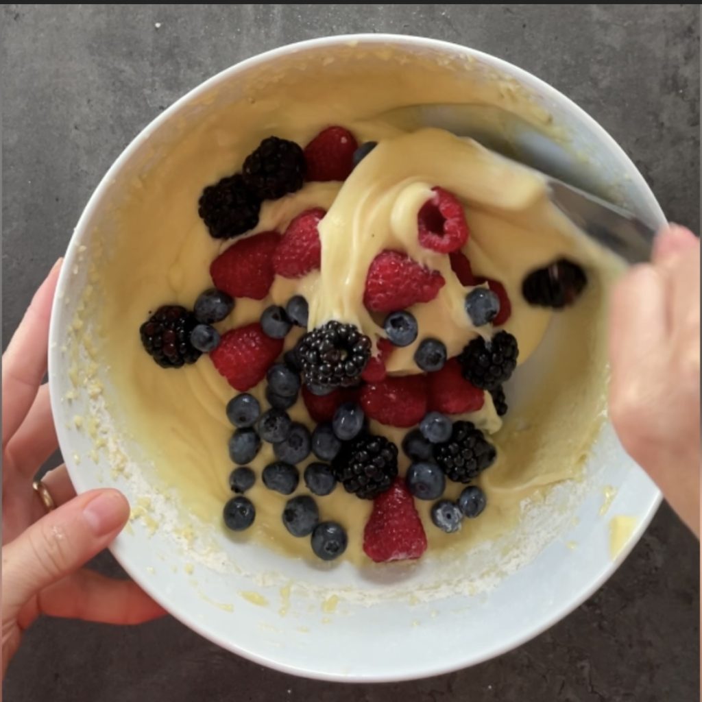 Tarta de yogur y frutos del bosque 9