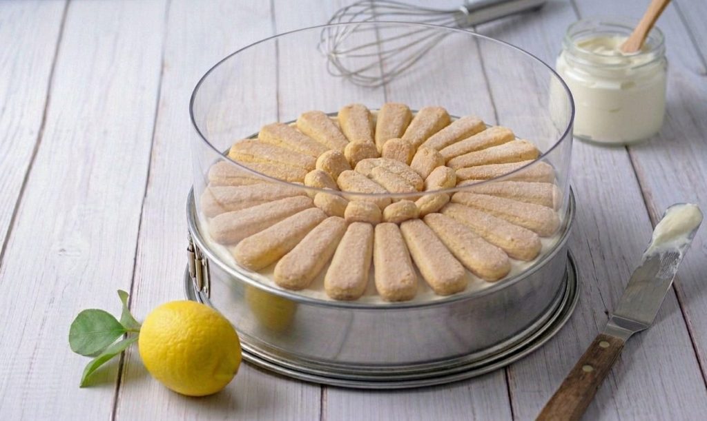 Tiramisú de limón y limoncello, la receta fresca y cremosa