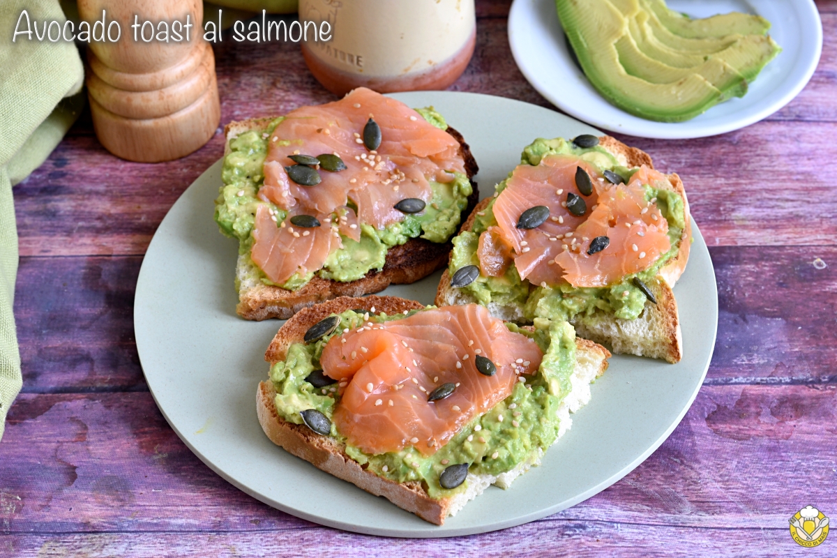 Avocado toast con salmón