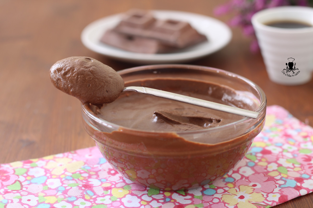 Crema de chocolate negro al café sin nata