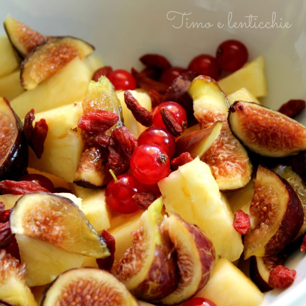 Ensalada de Fruta Antioxidante: Piña, Higos y Superfoods