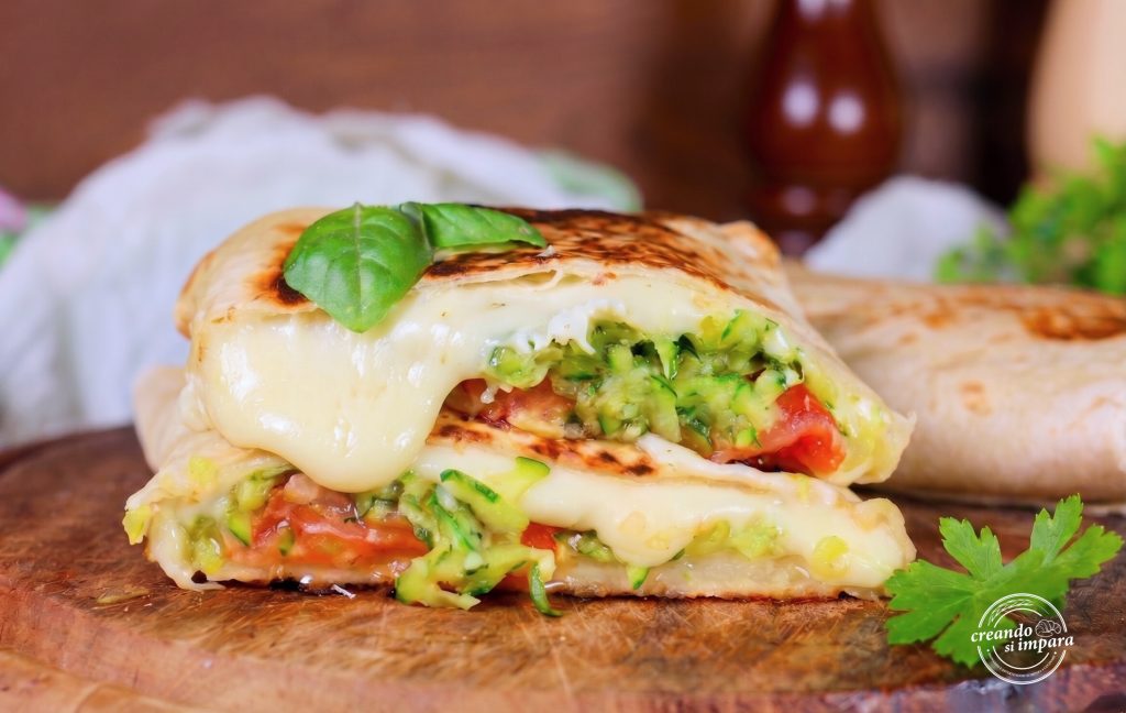 paquetitos de piadinas con calabacines y queso