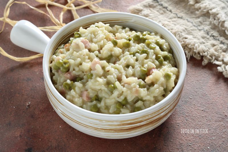 Risotto de panceta y guisantes en olla a presión