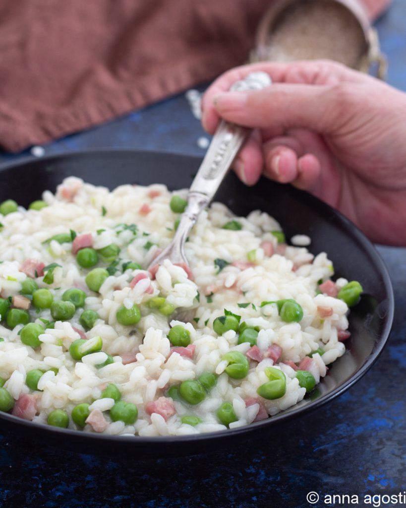 risotto con jamón y guisantes