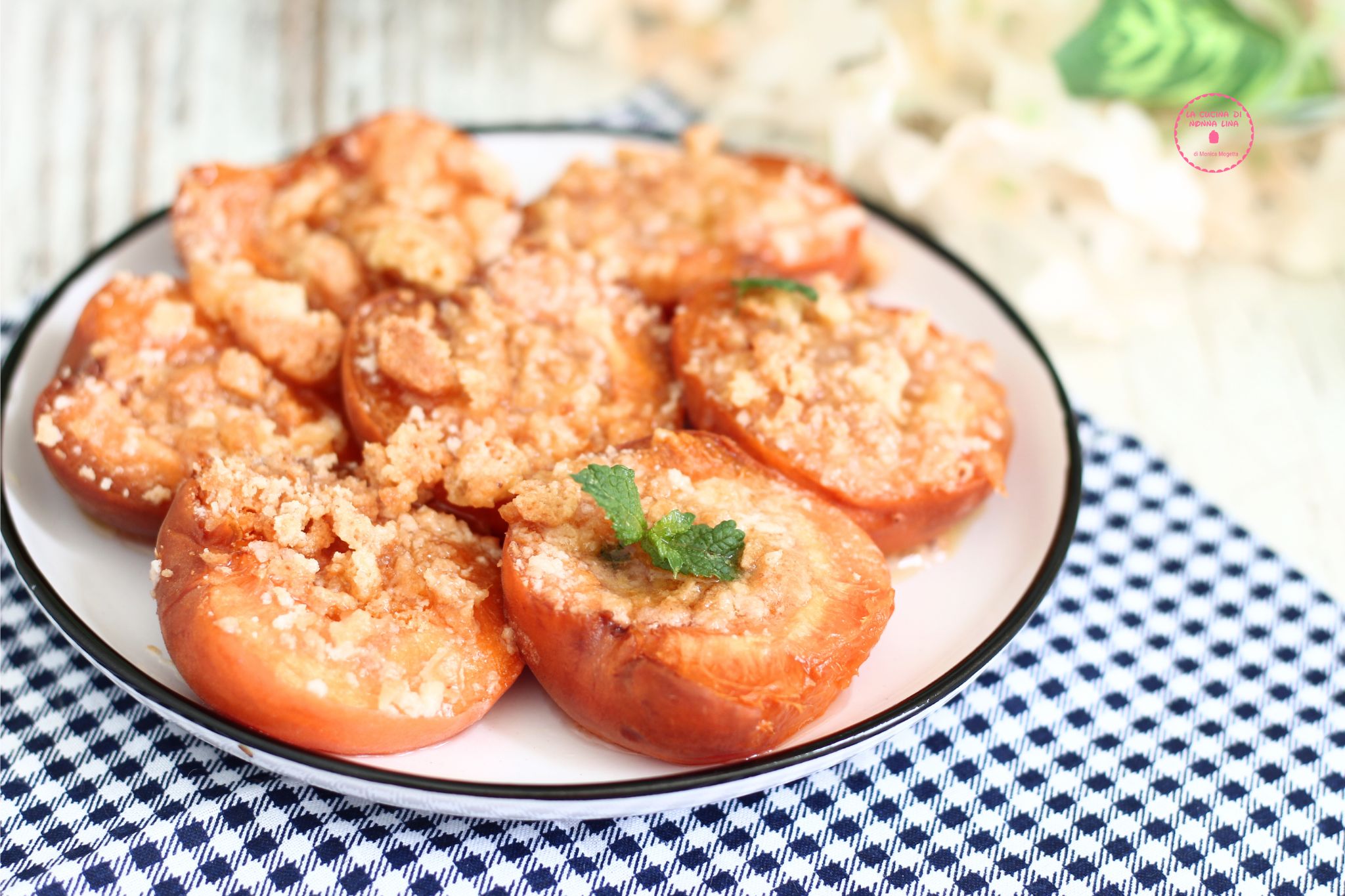 Damasco assado com amaretti, apenas 3 ingredientes!