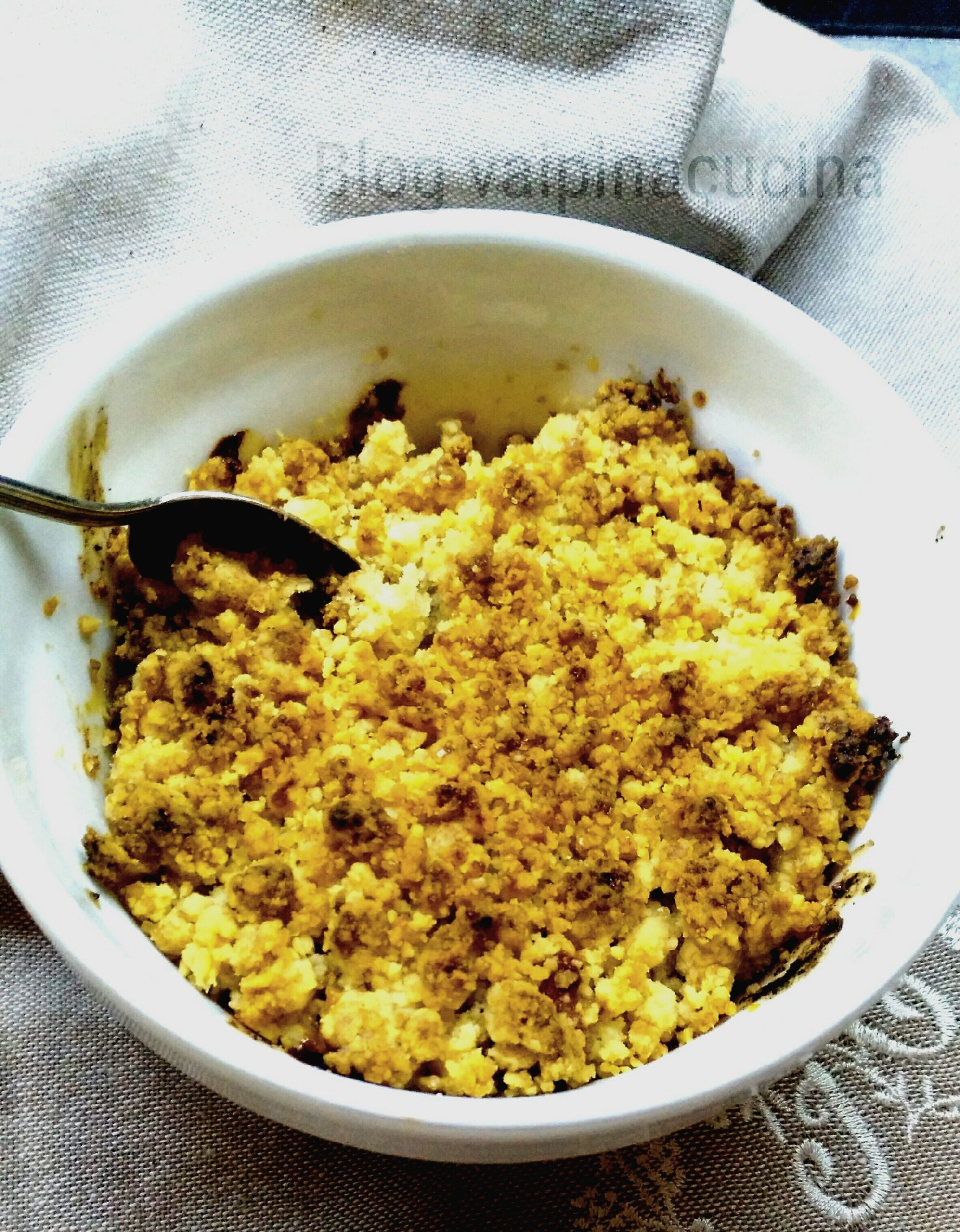 Crumble de maçã e amêndoas