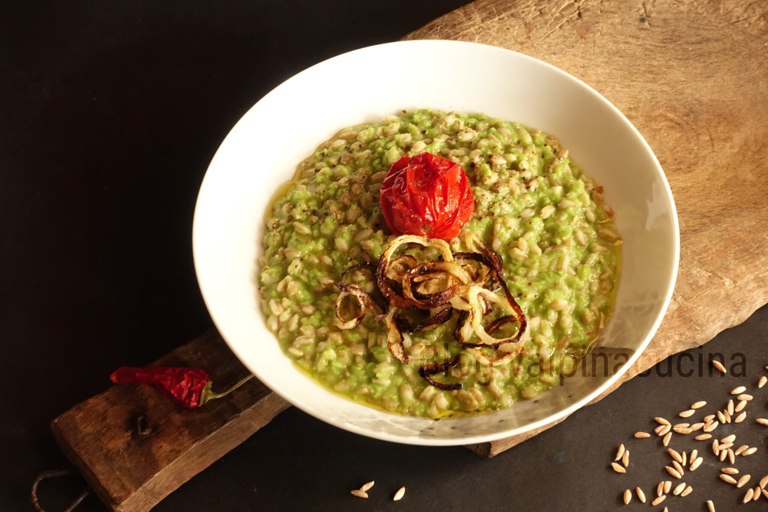 Creme de ervilhas e farro