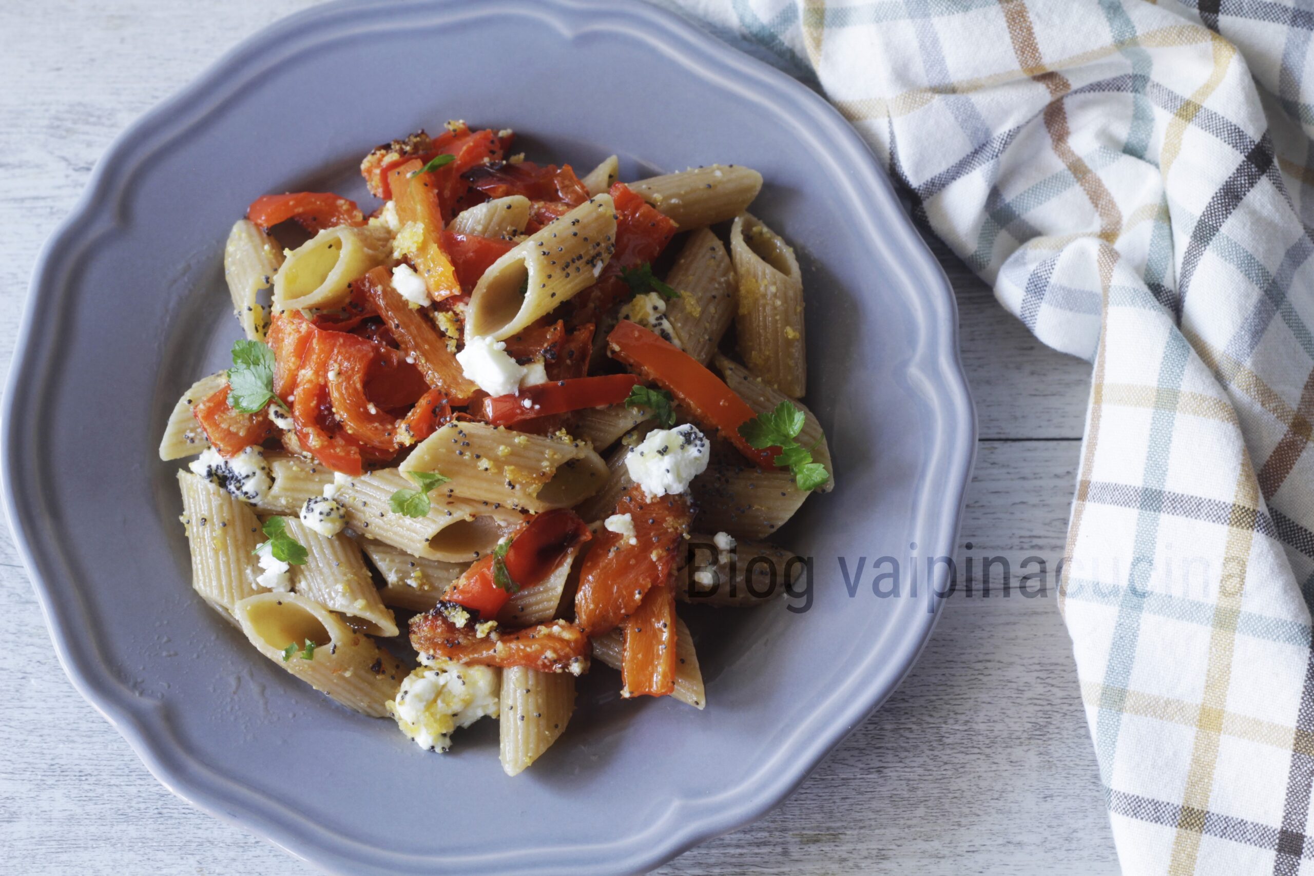 Pennette pimentões e feta