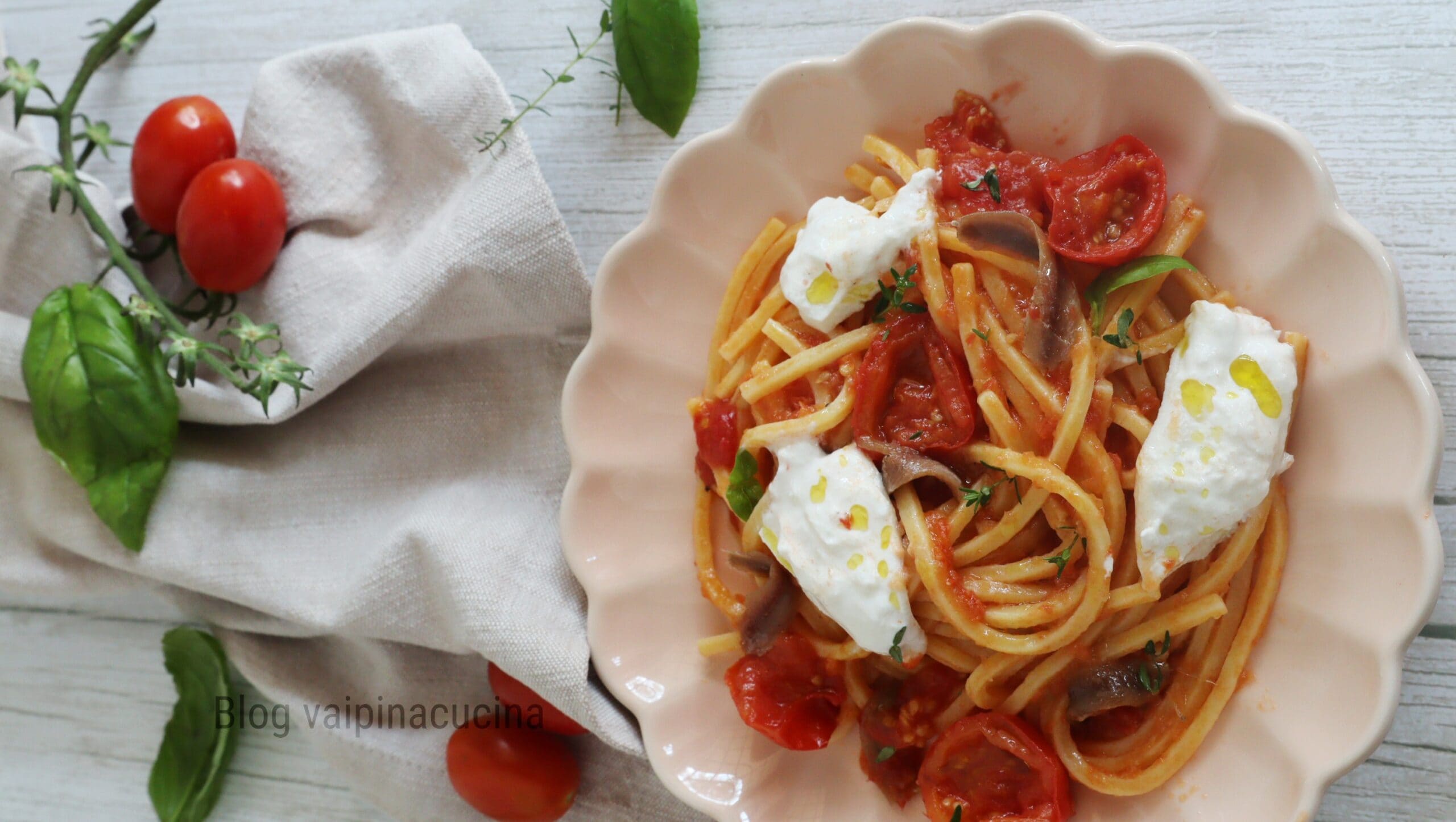 Tonnarelli burratina e anchovas