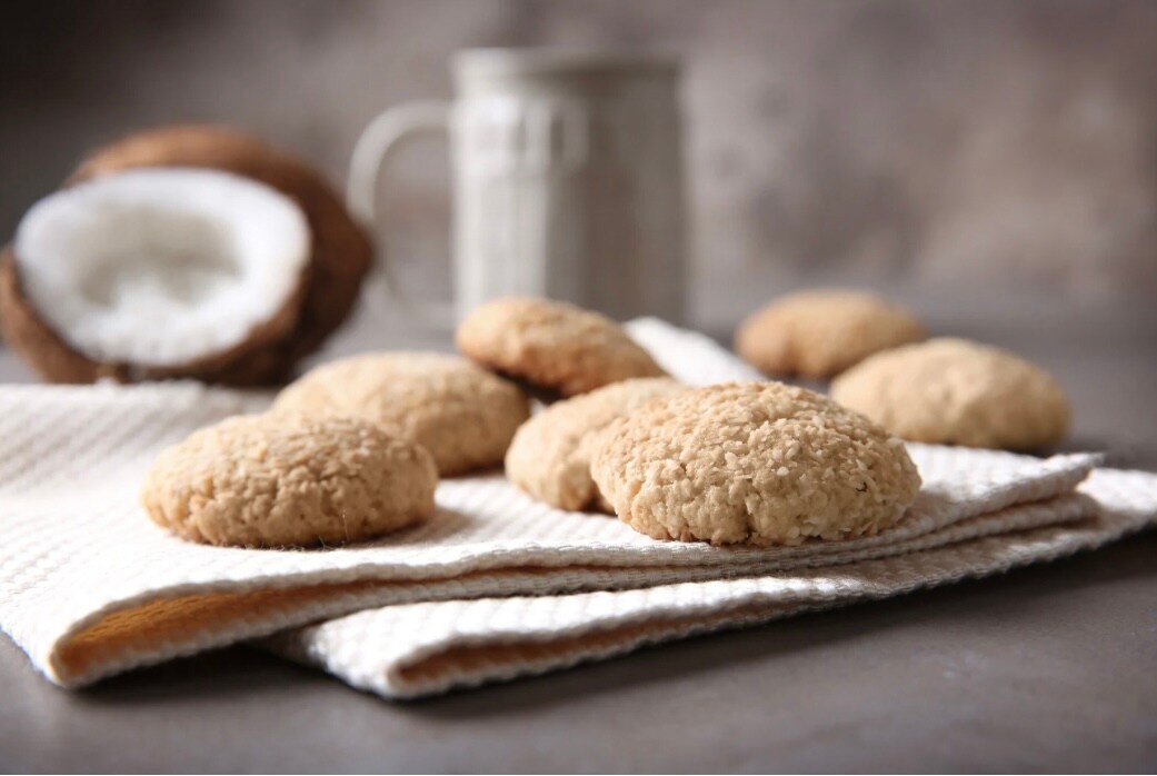BISCOITOS DE COCO E FARINHA DE ARROZ (LEVE E CROCANTE)