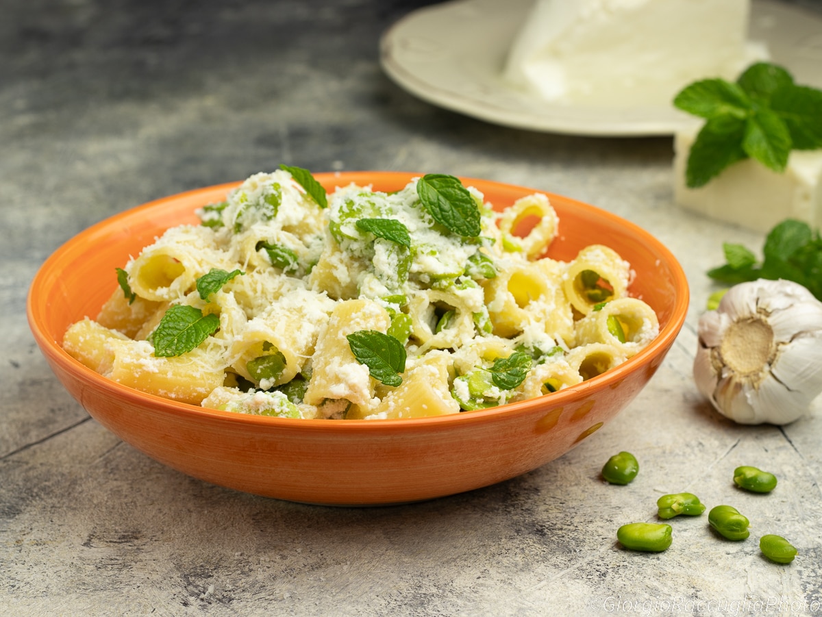 Massa com favas e ricota
