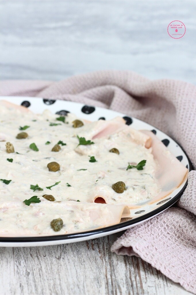 Peito de peru com molho tonnato sem ovo