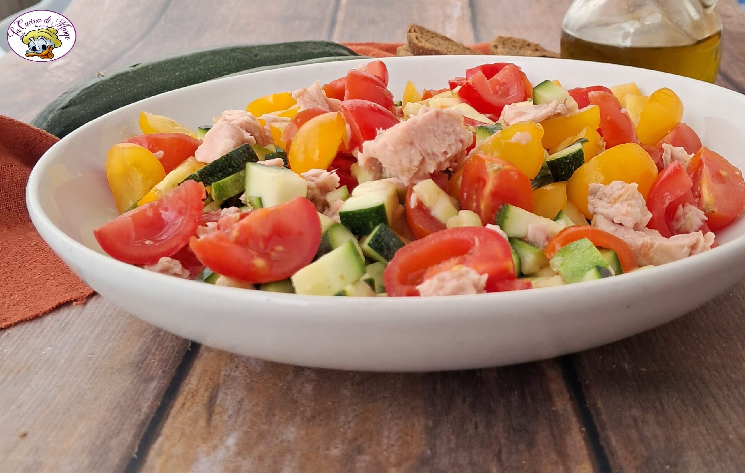 Salada de abobrinha e atum