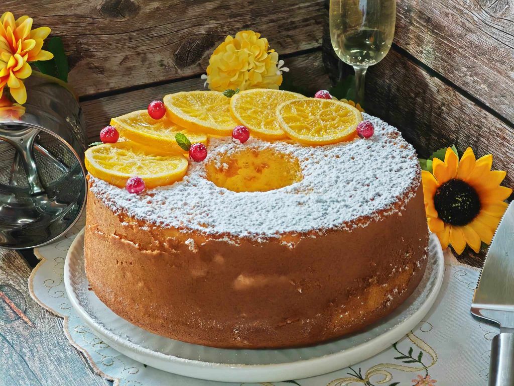 Bolo chiffon de laranja