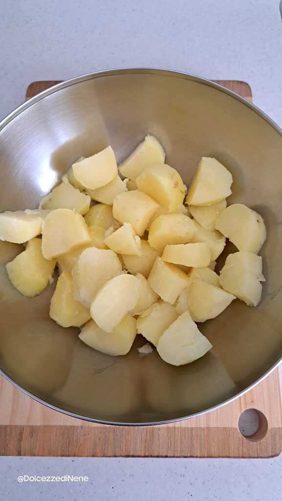 Batatas com molho de atum