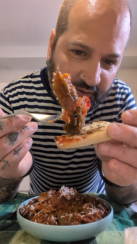 Receita Antidesperdício: Como Cozinhar As Cascas de Fava com Tomate e Ricota Salgada (Deliciosas!)