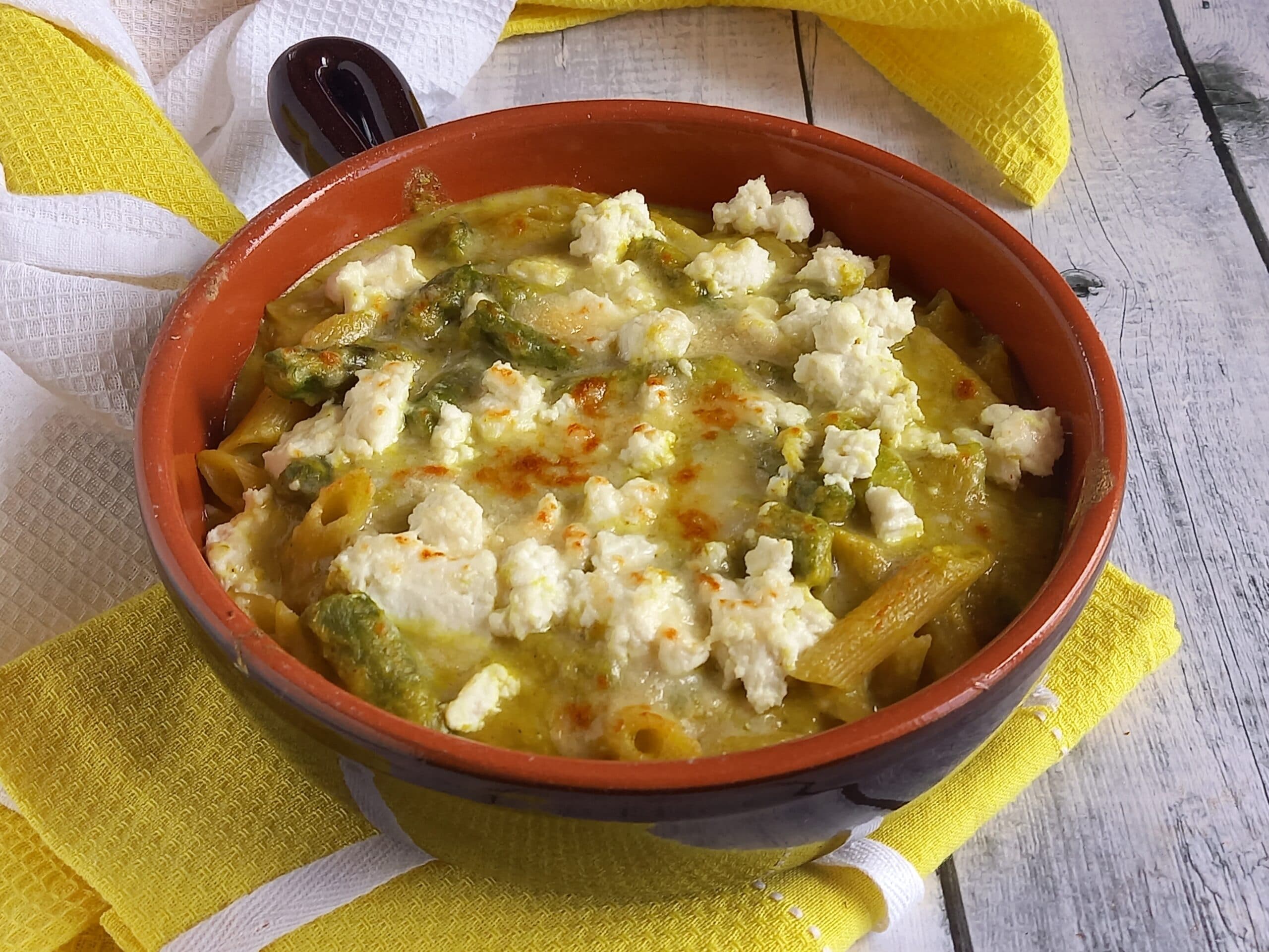 Massa gratinada com aspargos e ricota