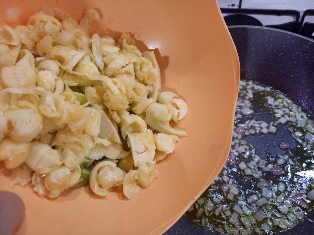 As abobrinhas recheadas com ricota e tomatinhos