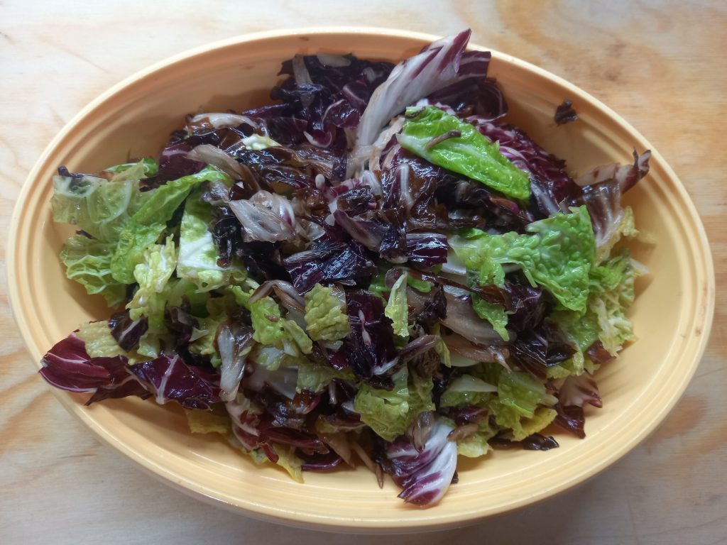 Lasanha com radicchio, repolho e linguiça