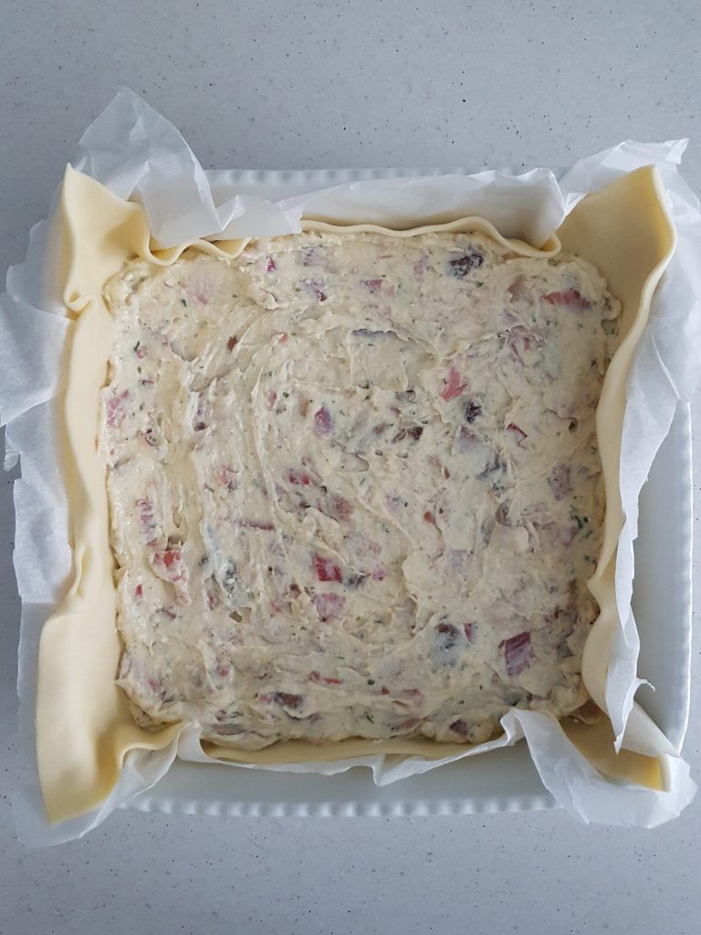 torta salgada com ricota, cogumelos e speck